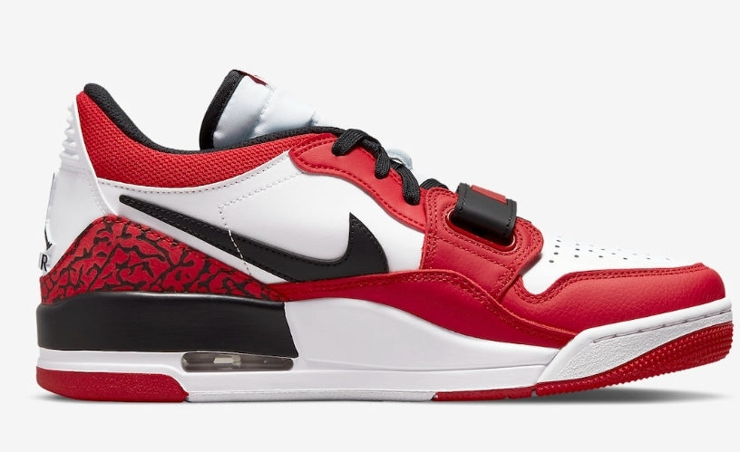 Les baskets Air Jordan Legacy offrent un style emblématique et une performance exceptionnelle.
design distinctif.pas Cher. Le moins cher.