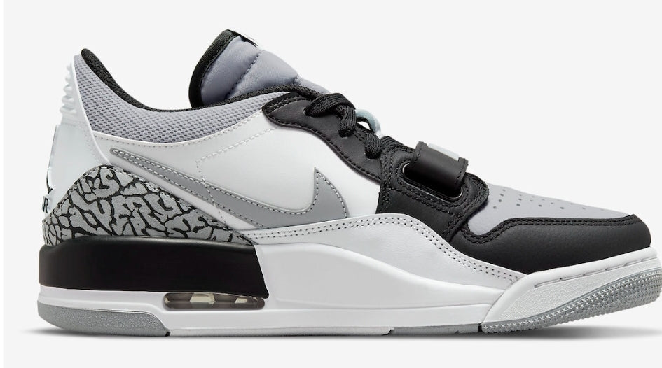 Les baskets Air Jordan Legacy offrent un style emblématique et une performance exceptionnelle.
design distinctif.pas Cher. Le moins cher.