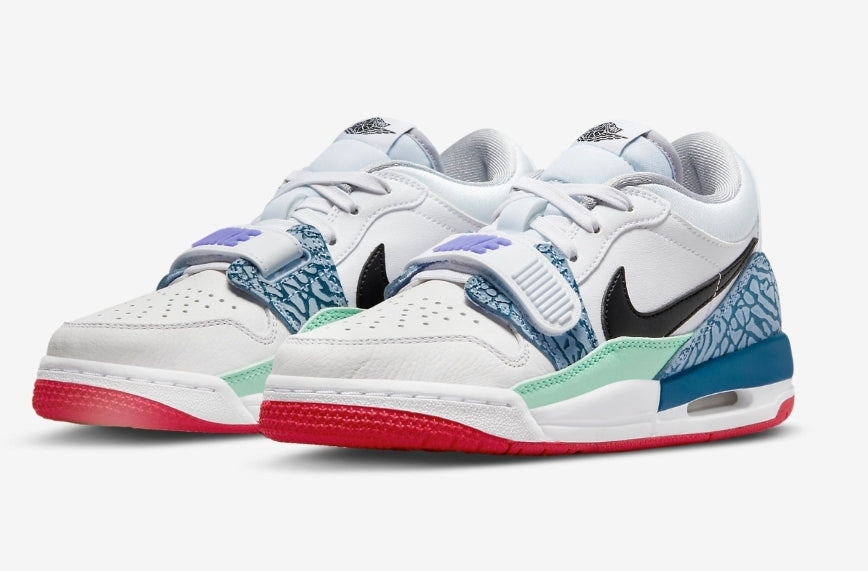 Les baskets Air Jordan Legacy offrent un style emblématique et une performance exceptionnelle.
design distinctif.pas Cher. Le moins cher.