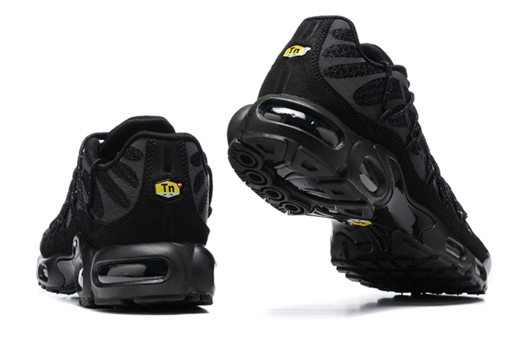 Les Baskets Nike Air Max Tn incarnent un style emblématique et une performance supérieure.
design distinctif .pas cher. Le moins cher.