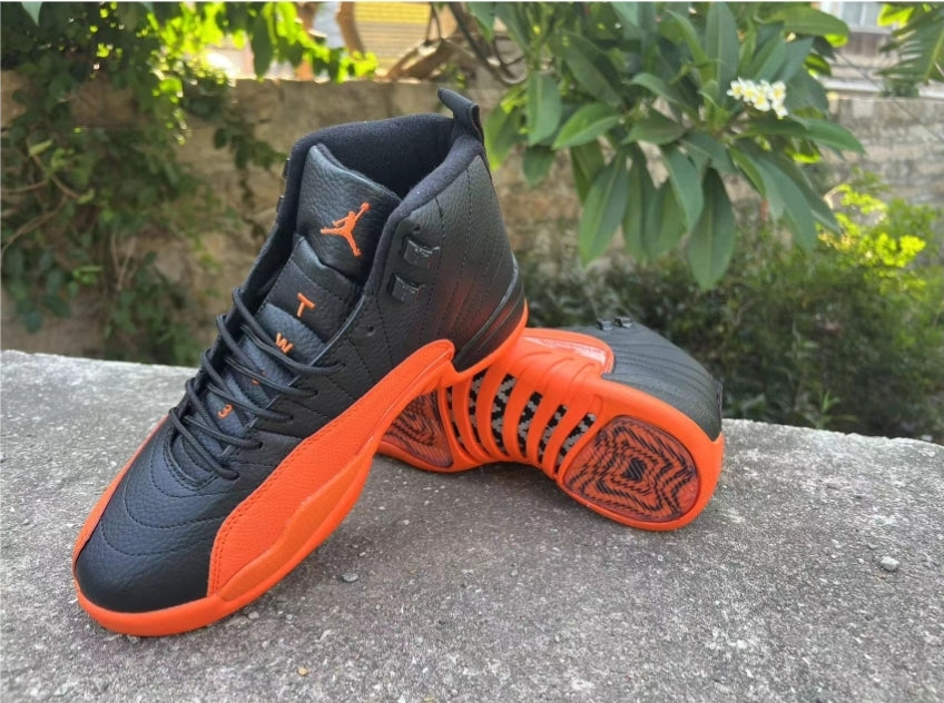 Les baskets Air Jordan 12 offrent un style iconique et une performance exceptionnelle.design distinctif.pas cher.moin Cher.
