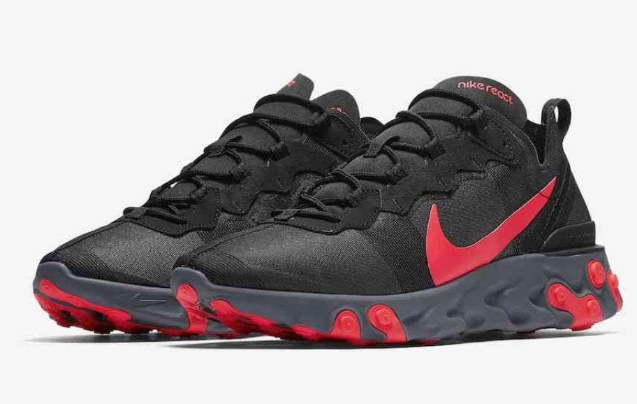 Les baskets Nike React offrent une combinaison exceptionnelle de style moderne et d'innovation technologique. Leur design élégant et les lignes épurées en font un choix incontournable.pas cher.le moins cher.