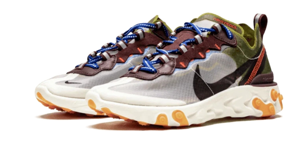 Les baskets Nike React offrent une combinaison exceptionnelle de style moderne et d'innovation technologique. Leur design élégant et les lignes épurées en font un choix incontournable.pas cher.le moins cher.