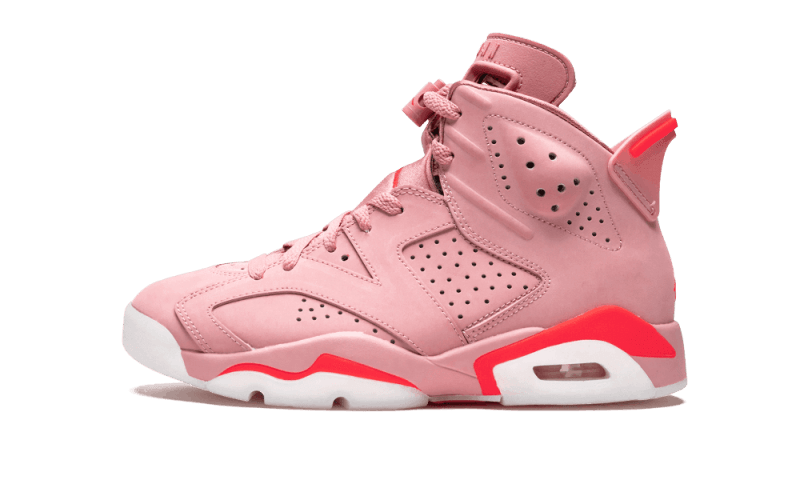 Les baskets Air Jordan 6 Retro "Pantone" Femme permettent de personnaliser votre style tout en bénéficiant d’un confort supérieur.