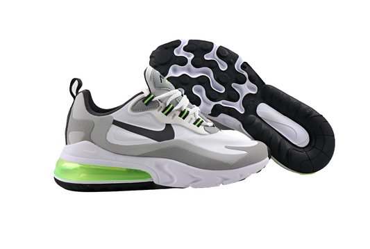 Les baskets Nike React offrent une combinaison exceptionnelle de style moderne et d'innovation technologique. Leur design élégant et les lignes épurées en font un choix incontournable.pas cher.le moins cher.