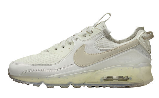 Les baskets Nike Air Max 90 Futura sont des pièces maîtresses de la mode.