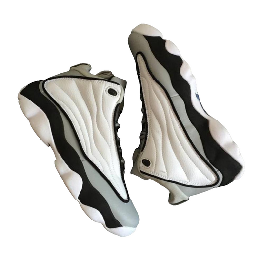 Les baskets Air Jordan 13 offrent un style emblématique et une performance exceptionnelle.
 design distinctif .pas Cher. Moins cher.