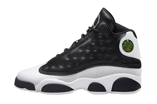 Les  baskets  Air Jordan 13 "Love & Respect" (Black and White) Femme permettent de personnaliser votre style tout en bénéficiant d’un confort supérieur.