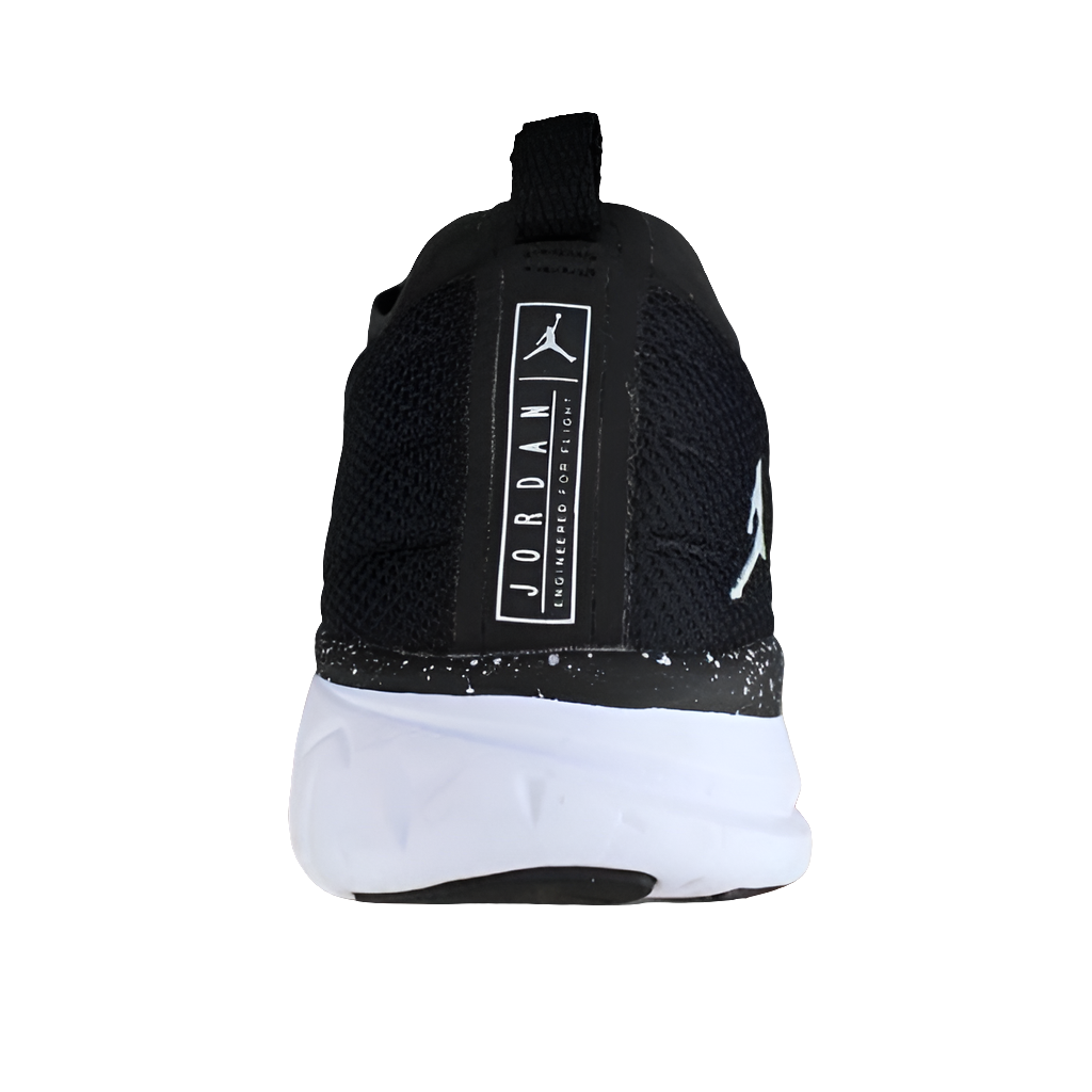 Les baskets Air Jordan 12 offrent un style emblématique et une performance remarquable.
 leur design distinctif et l'utilisation de matériaux. Baskets pas Cher. Le moins cher.