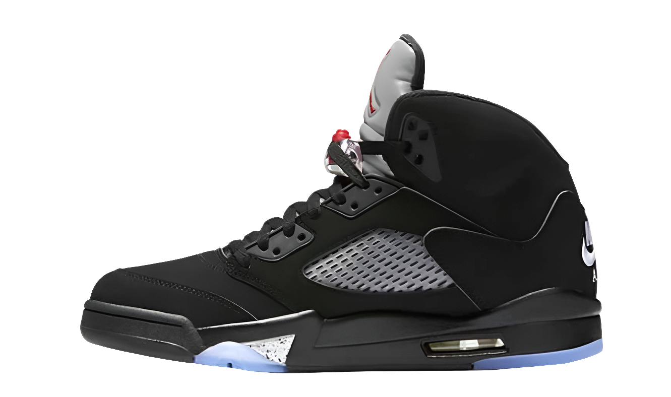 Les baskets Air Jordan 5 offrent un style audacieux et une performance exceptionnelle. leur design unique emblématique. Pas cher. Le moins cher.