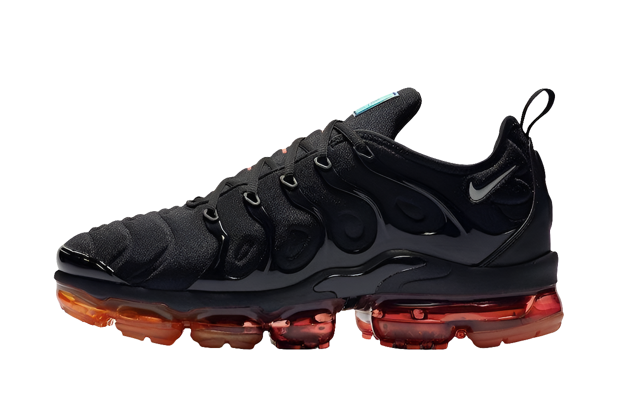 Les Nike Air Vapormax Plus TN Femme incarnent une fusion audacieuse entre l’héritage des baskets TN des années 90 et l’innovation moderne de la technologie Vapormax.