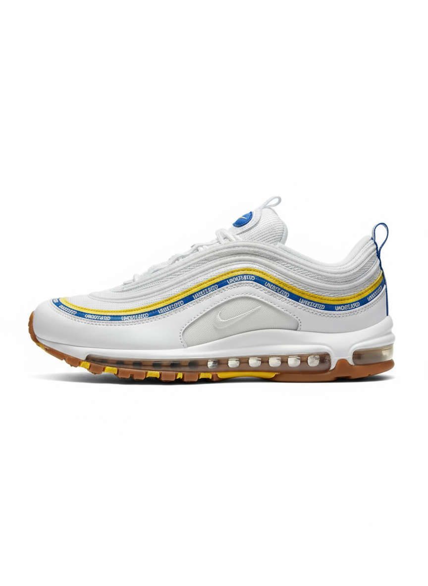 Premièrement, les baskets Nike Air Max 97 Femme incarnent un design emblématique et audacieux.
Inspirées des lignes fluides des trains à grande vitesse japonais. et jaunes sur fond blanc