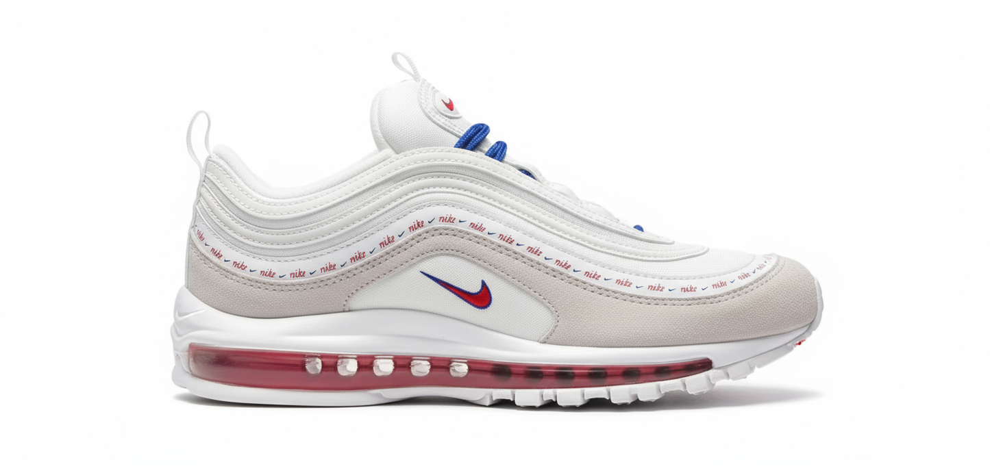Premièrement, les baskets Nike Air Max 97 Femme incarnent un design emblématique et audacieux.
Inspirées des lignes fluides des trains à grande vitesse japonais.