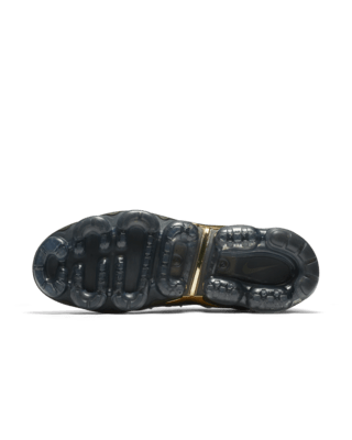 Les Nike Air Vapormax Plus TN Femme incarnent une fusion audacieuse entre l’héritage des baskets TN des années 90 et l’innovation moderne de la technologie Vapormax.