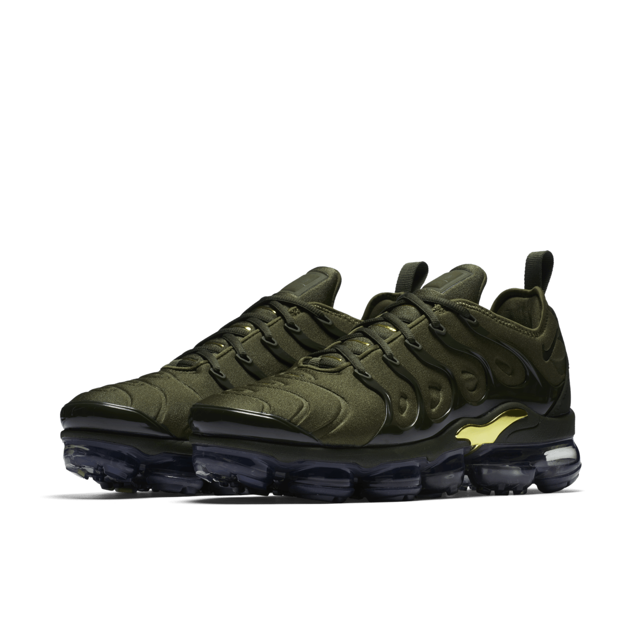 Les Nike Air Vapormax Plus TN Femme incarnent une fusion audacieuse entre l’héritage des baskets TN des années 90 et l’innovation moderne de la technologie Vapormax.