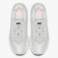 Les baskets Nike Zoom Vomero 5 SP Vast Grey Femme sont une fusion parfaite de style moderne et de technologie de pointe.