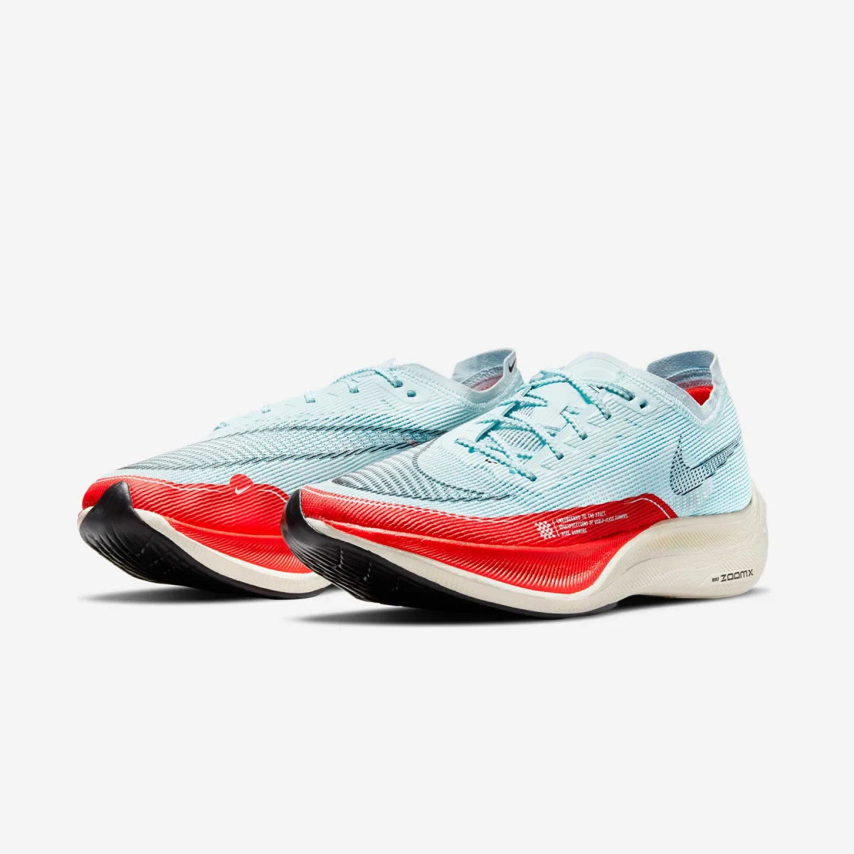 Les baskets Nike Air Zoom Femme se démarquent par leur design sportif et moderne, conçu pour maximiser les performances exceptionnelles