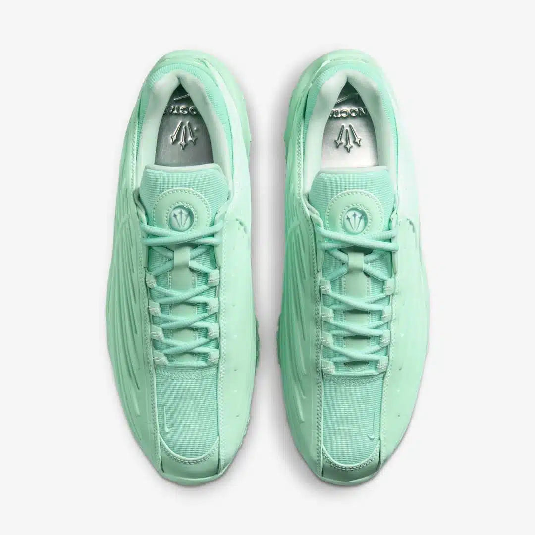 Les baskets Nike X Nocta Hot Step 2 incarnent l'alliance parfaite entre un style audacieux haut de gamme collaboration Nocta.pas cher