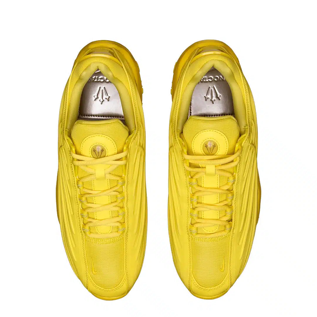 Les baskets Nike X Nocta Hot Step 2 incarnent l'alliance parfaite entre un style audacieux haut de gamme collaboration Nocta.pas cher