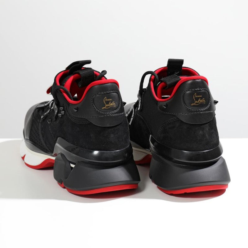 les sneakers Christian Louboutin Femme sont un témoignage de l'engagement de Christian Louboutin à combiner style et sophistication.