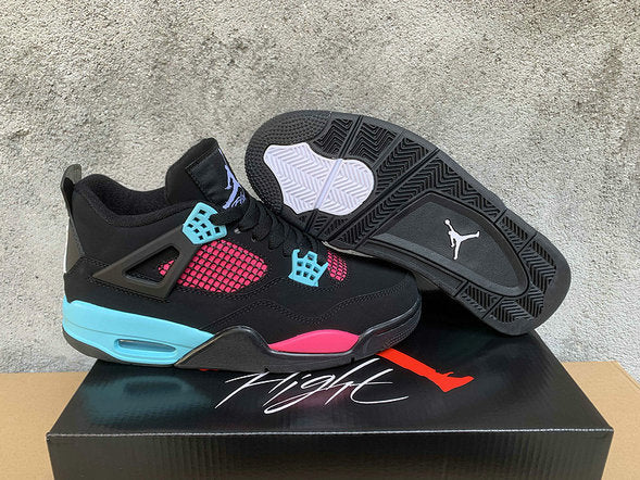 Premièrement : Les baskets Air Jordan 4 Femme se distinguent par leur design iconique et leur capacité à allier style et fonctionnalité.