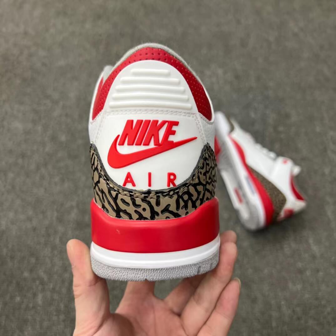 Premièrement, les baskets Air Jordan 3 Femme sont un symbole de style intemporel et de performance de haut niveau.