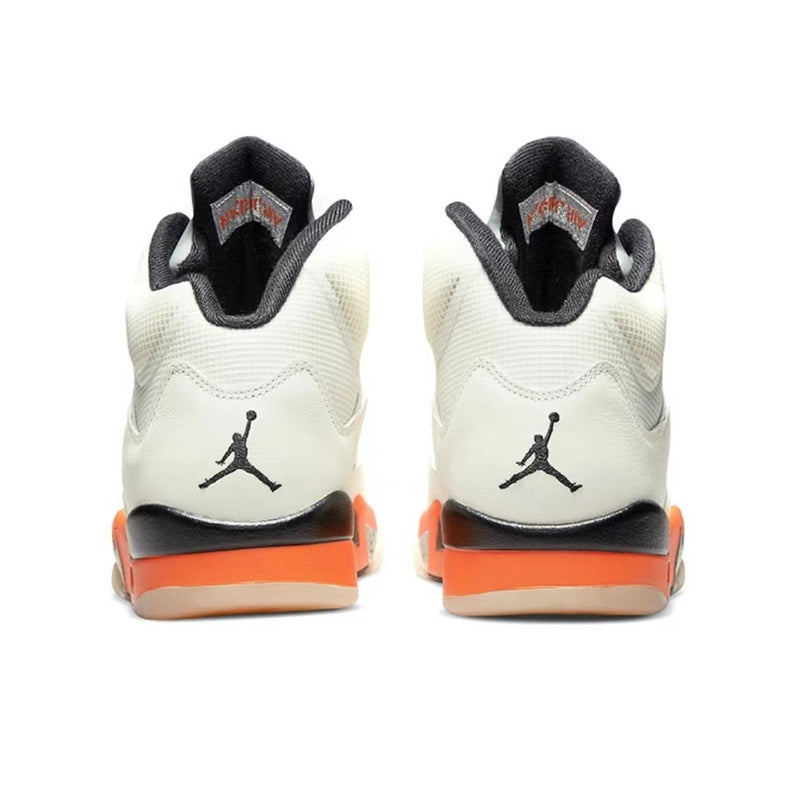 Les baskets Air Jordan 5 Femme permettent de personnaliser votre style tout en bénéficiant d’un confort supérieur.