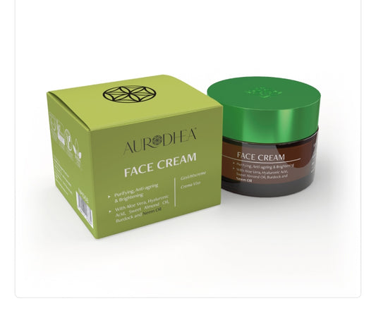 La gamme à l’huile de neem  Chogan est spécialement conçue pour purifier.
apaiser et revitaliser la peau et les cheveux grâce aux propriétés exceptionnelles de cet ingrédient naturel.