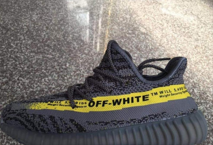 Les Adidas Yeezy 350 Boost V2 Mono Mist Femme , entre Adidas et Kanye West, sont emblématiques pour leur design innovant et leur confort inégalé.