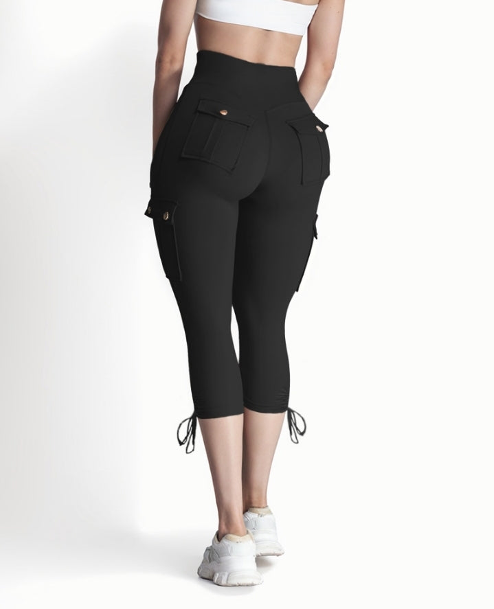 Premièrement : Ce Legging de motard taille haute avec poches à rabat pour soulever les fesses.