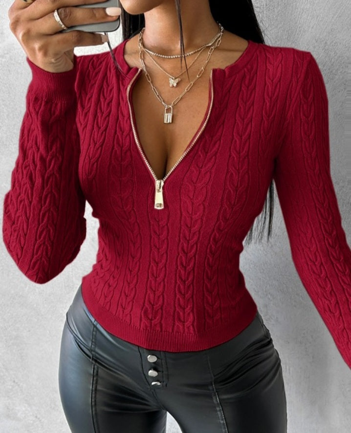 Cable knit crew neck sweater with zip