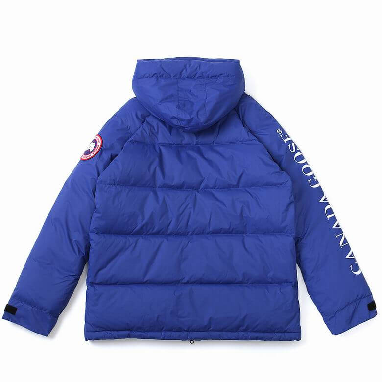 Résultat de l'évolution emblématique de la marque Canada G00se Femme, la Doudoune Canada G00se Femme est un témoignage de l'engagement de Canada G00se à combiner style,