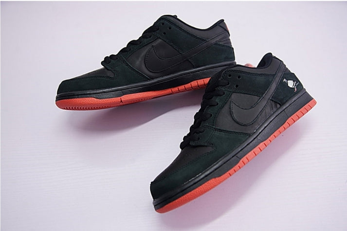 les baskets Nike SB Dunk femme Low sont un témoignage de l'engagement de Nike à combiner style et innovation.