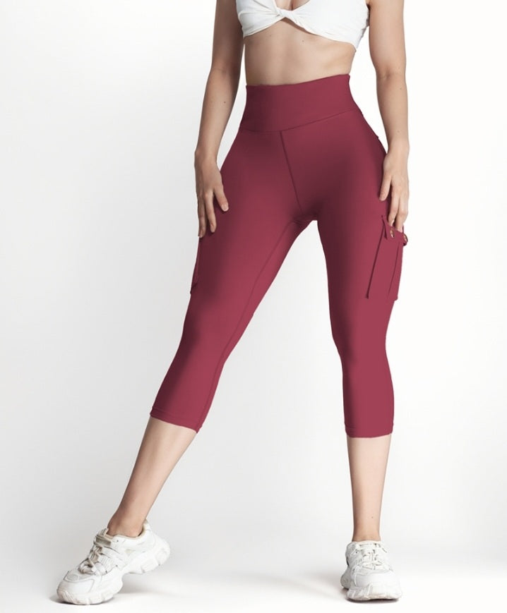 Premièrement : Ce Legging de motard taille haute avec poches à rabat pour soulever les fesses.