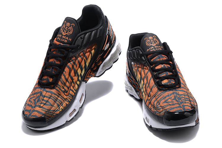 Résultats de l'évolution emblématique de la ligne Nike, les Nike TN Air Max Plus Femme sont un témoignage de l'engagement de Nike à combiner style et innovation.