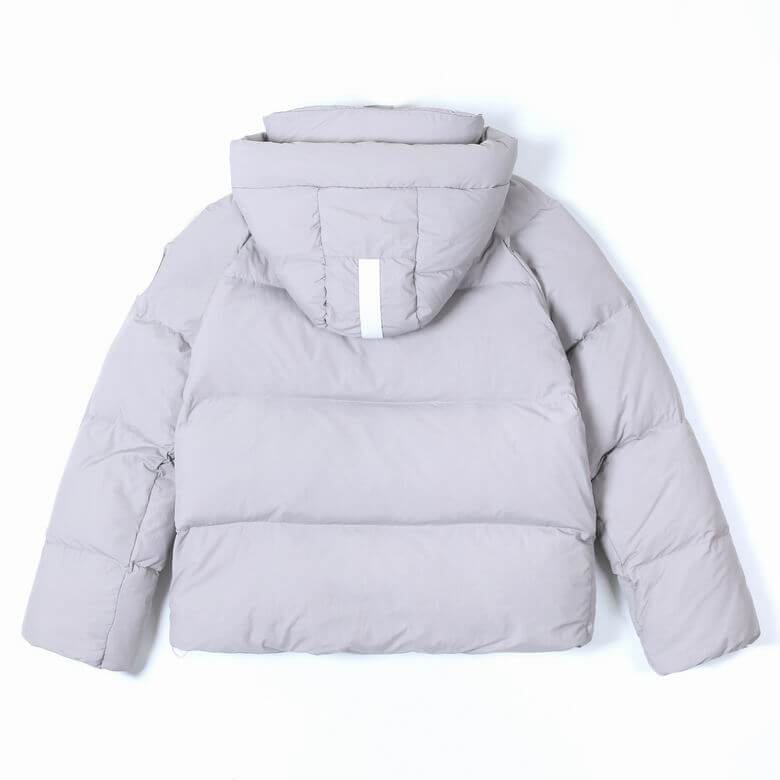 Résultat de l'évolution emblématique de la marque Canada G00se Femme, la Doudoune Canada G00se Femme est un témoignage de l'engagement de Canada G00se à combiner style