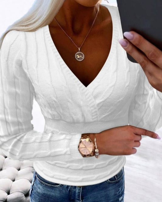 Pull en tricot torsadé à manches longues et col en V