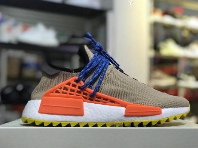 Adidas Human Race " NMD Pharrell Pale Nude " Women's beige sneakers