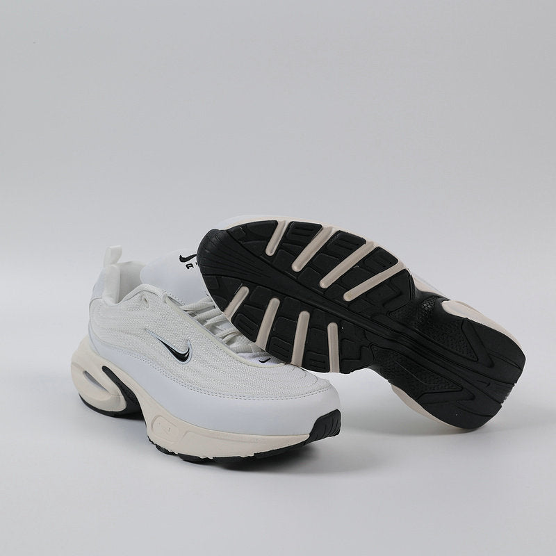 Les baskets Nike Air Max Portal incarnent un style moderne exceptionnelle. Avec leur design futuriste et épuré.pas cher.