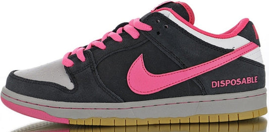 les baskets Nike SB Dunk femme Low sont un témoignage de l'engagement de Nike à combiner style et innovation.
