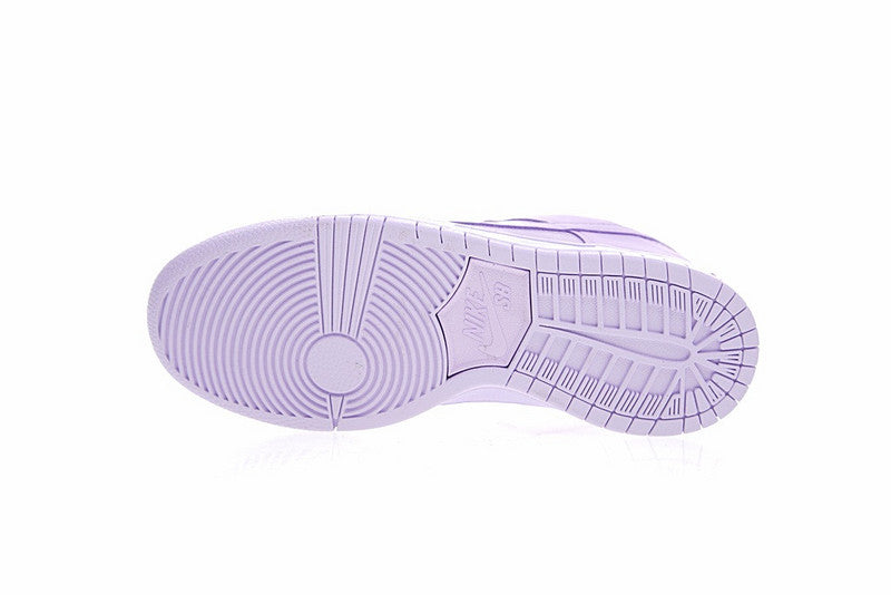 les baskets Nike SB Dunk femme Low sont un témoignage de l'engagement de Nike à combiner style et innovation.