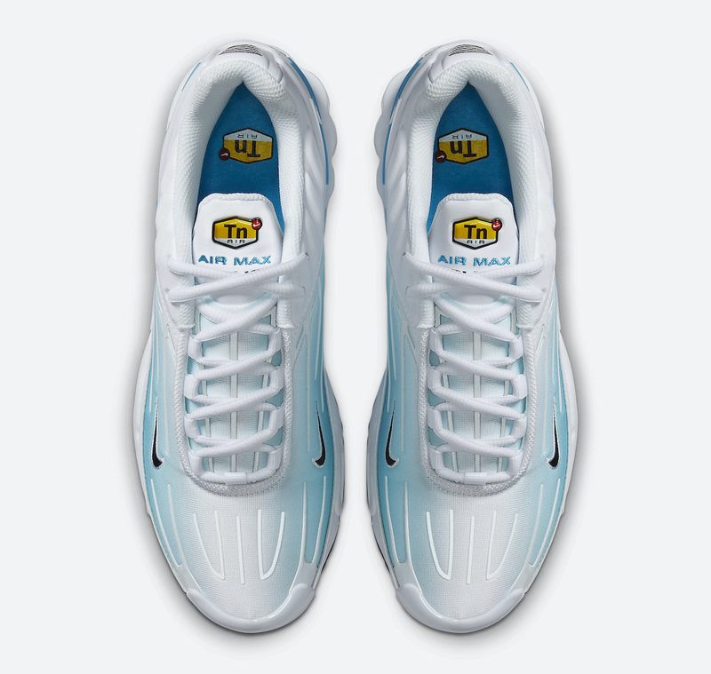 Résultats de l'évolution emblématique de la ligne Nike, les Nike TN Air Max Plus Femme sont un témoignage de l'engagement de Nike à combiner style et innovation.