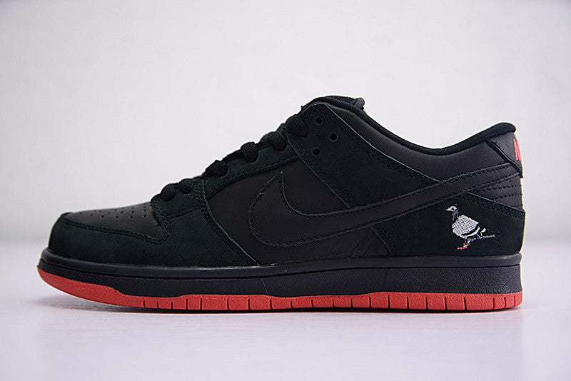les baskets Nike SB Dunk femme Low sont un témoignage de l'engagement de Nike à combiner style et innovation.
