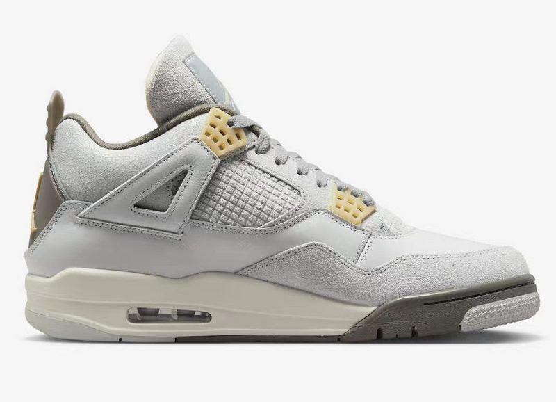 Baskets Air Jordan 4 Femme gris