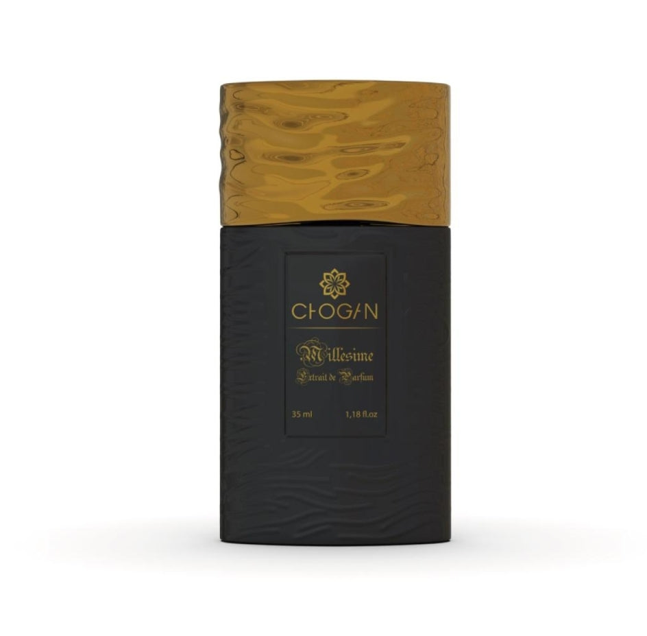 Les parfums Chogan pour homme offrent une combinaison parfaite d’élégance raffinée et de séduction intemporelle. Devenez irrésistible
