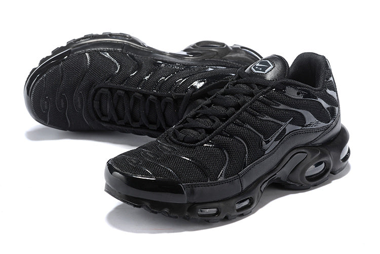les baskets Nike TN Air Max Plus sont un témoignage de l'engagement de Nike à combiner style et innovation.