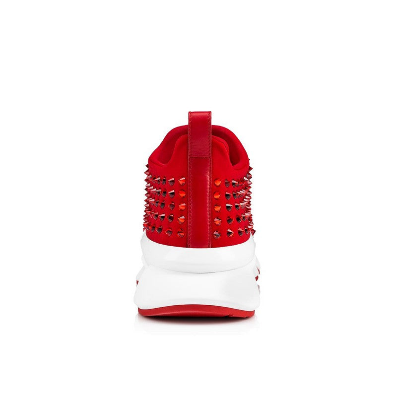 les sneakers Christian Louboutin Femme sont un témoignage de l'engagement de Christian Louboutin à combiner style et sophistication.