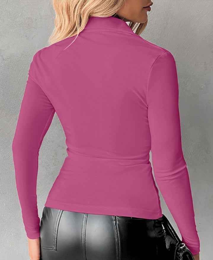 Premièrement : Cette Chemise boutonnée à manches longues et col froncé femme.