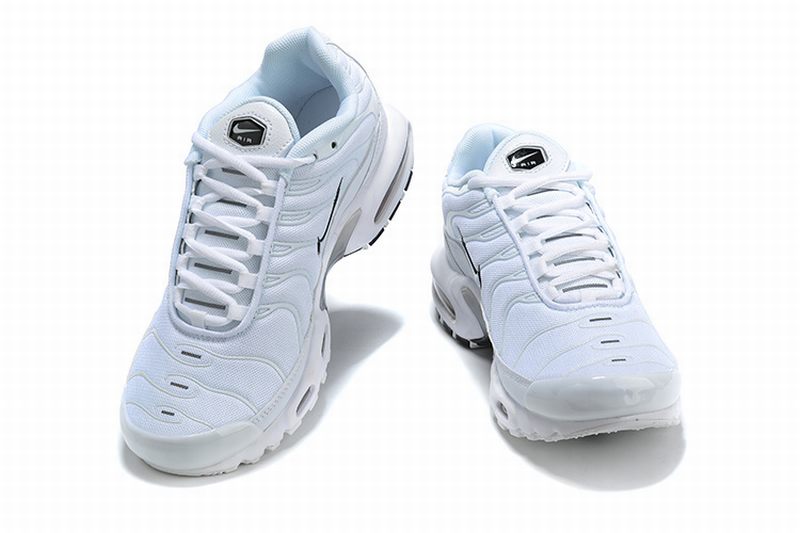 Résultats de l'évolution emblématique de la ligne Nike, les Nike TN Air Max Plus Femme sont un témoignage de l'engagement de Nike à combiner style et innovation.