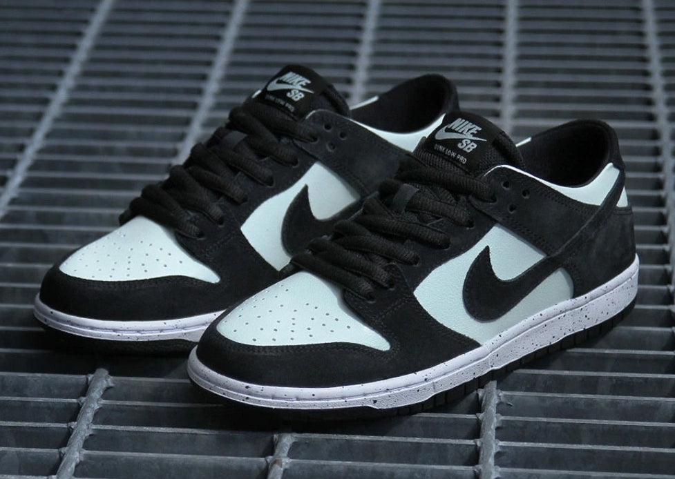Baskets Nike SB Dunk Low Barely Green  Femme
